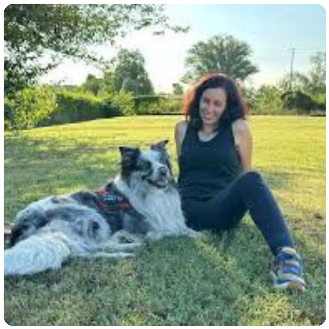 Chiara Bottaro con il suo cane